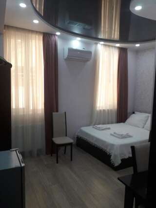 Отель Mimino T&G Тбилиси Двухместный номер с 1 кроватью, вид на сад-1