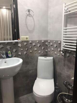 Отель Mimino T&G Тбилиси Двухместный номер с 1 кроватью, вид на сад-28