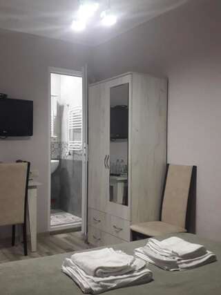 Отель Mimino T&G Тбилиси Двухместный номер с 1 кроватью, вид на сад-32