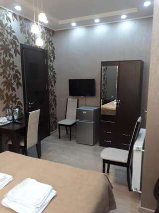 Отель Mimino T&G Тбилиси Четырехместный номер-24