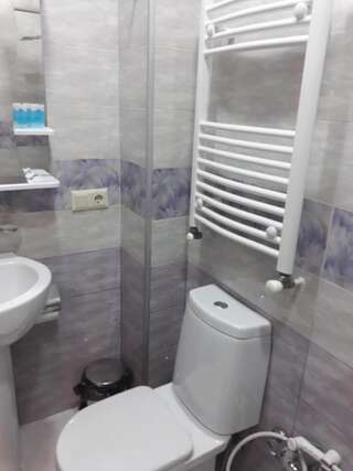 Отель Mimino T&G Тбилиси Семейный номер с видом на сад-34