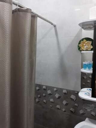 Отель Mimino T&G Тбилиси Семейный номер с видом на сад-36