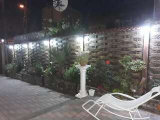 Отель Mimino T&G Тбилиси Семейный номер с видом на сад-45