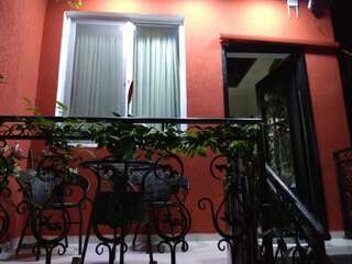 Отель Mimino T&G Тбилиси Семейный номер с видом на сад-73